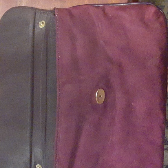 Hand bag cheap with buttons no strap in great shape - Picture 3 of 3
